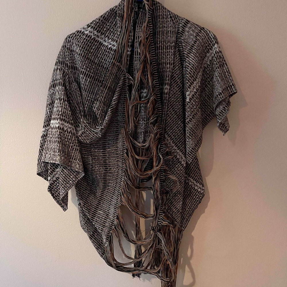 Carla Fernandez Woven Shaw or Top O/S wear 4/5 different ways!
